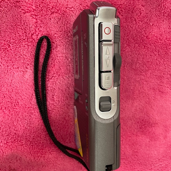 New, Sony microcassette recorder VOR M-730V. Not in box but new - Picture 3 of 6